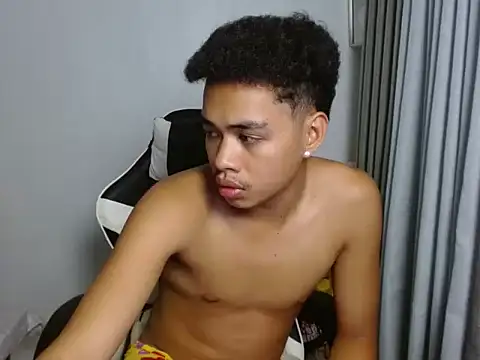 curlyasian_njxx Pertunjukan Webcam