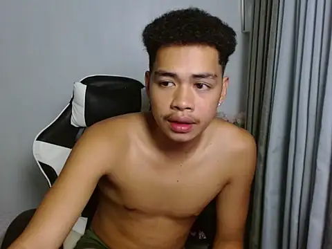 curlyasian_njxx Pertunjukan Webcam