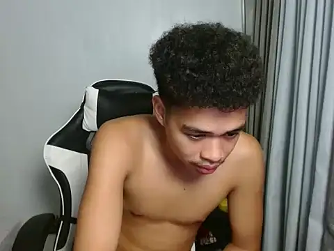 curlyasian_njxx Pertunjukan Webcam