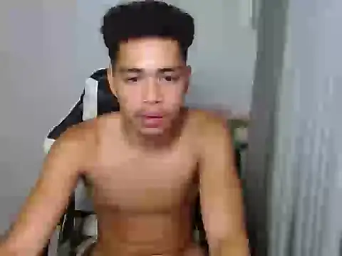 Show de webcam de curlyasian_njxx