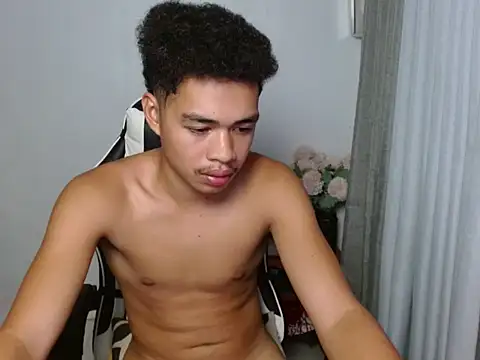 curlyasian_njxx Pertunjukan Webcam