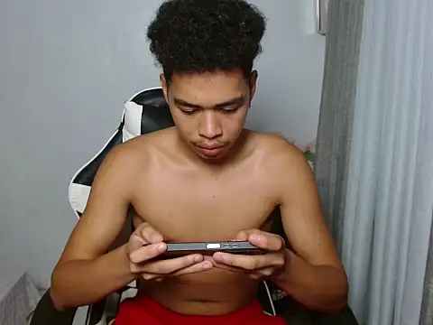 curlyasian_njxx: διαδικτυακό σόου στην κάμερα