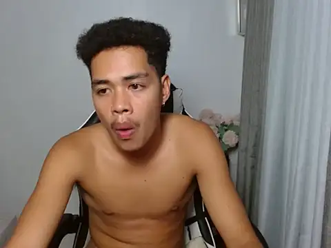curlyasian_njxx Pertunjukan Webcam