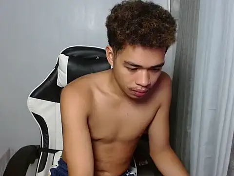 curlyasian_njxx Pertunjukan Webcam