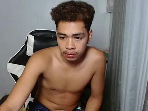curlyasian_njxx Pertunjukan Webcam