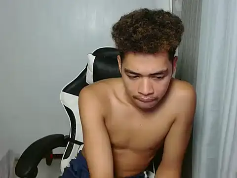curlyasian_njxx Pertunjukan Webcam