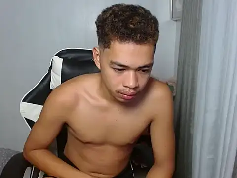 curlyasian_njxx Pertunjukan Webcam
