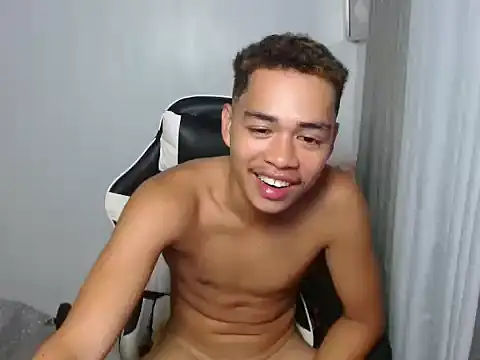 curlyasian_njxx Pertunjukan Webcam