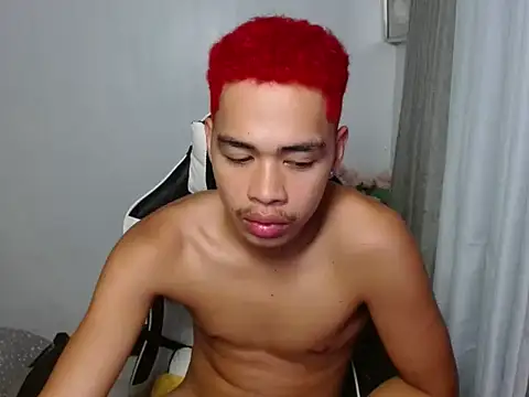 curlyasian_njxx Show in webcam