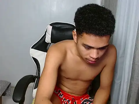 curlyasian_njxx Pertunjukan Webcam