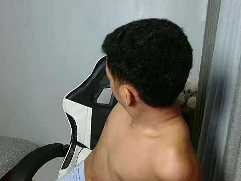 curlyasian_njxx Pertunjukan Webcam