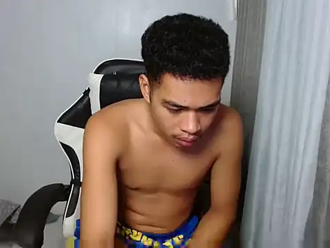 curlyasian_njxx Pertunjukan Webcam
