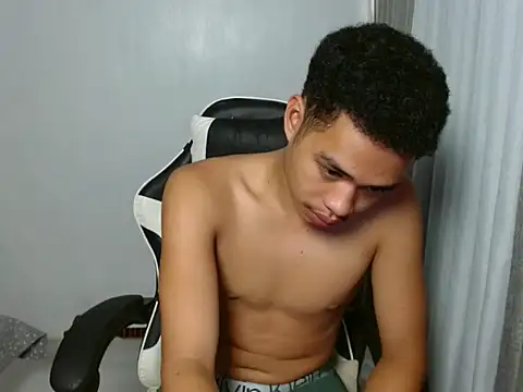 curlyasian_njxx Pertunjukan Webcam