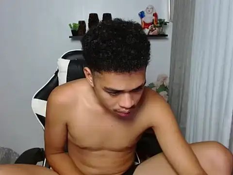 curlyasian_njxx Pertunjukan Webcam