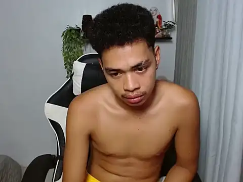 curlyasian_njxx Pertunjukan Webcam