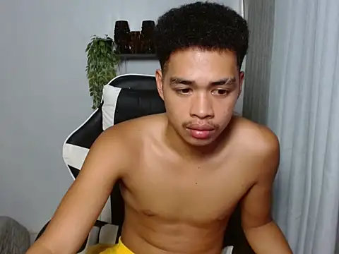 curlyasian_njxx Шоу с уебкамера