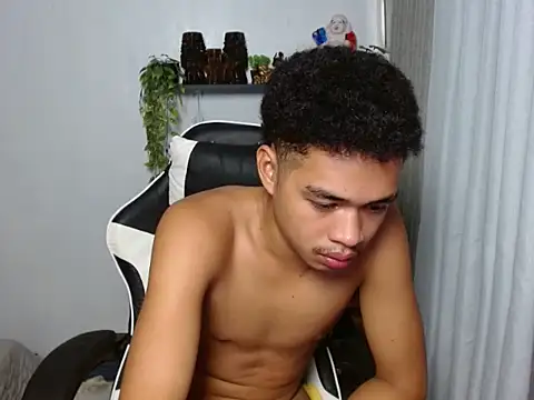 curlyasian_njxx Pertunjukan Webcam