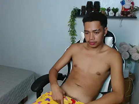 curlyasian_njxx: διαδικτυακό σόου στην κάμερα
