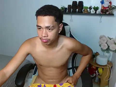 curlyasian_njxx's Webcam Show
