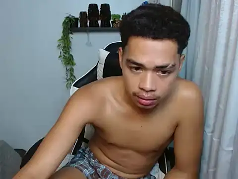 curlyasian_njxx's Webcam Show