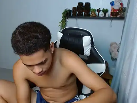 curlyasian_njxx Pertunjukan Webcam