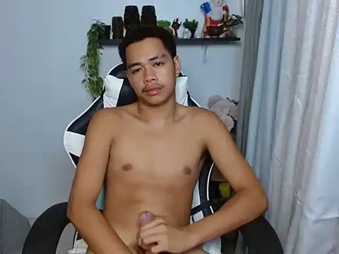 curlyasian_njxx webcam show