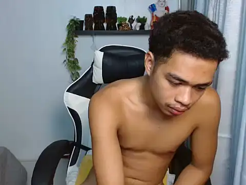 curlyasian_njxx Pertunjukan Webcam