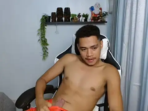 Webkamerová show curlyasian_njxx