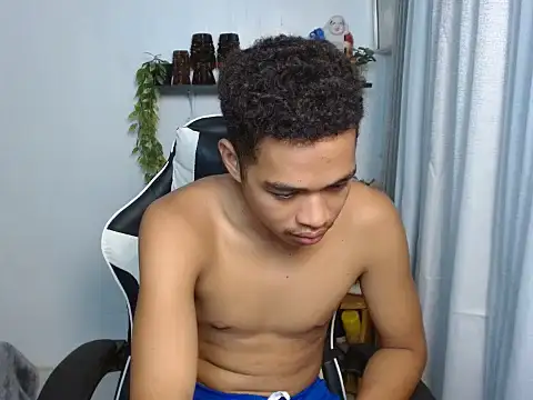 curlyasian_njxx Pertunjukan Webcam