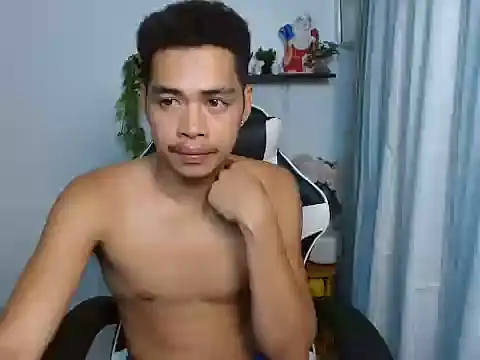 curlyasian_njxx 网络视讯表演