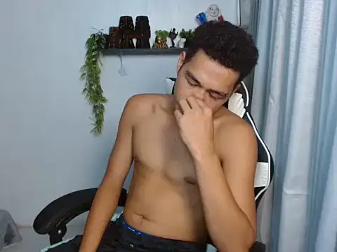 curlyasian_njxx Pertunjukan Webcam