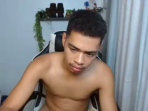 Webkamerová show curlyasian_njxx