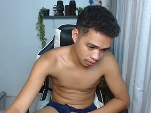 צ'אט XXX בשידור חי של curlyasian_njxx