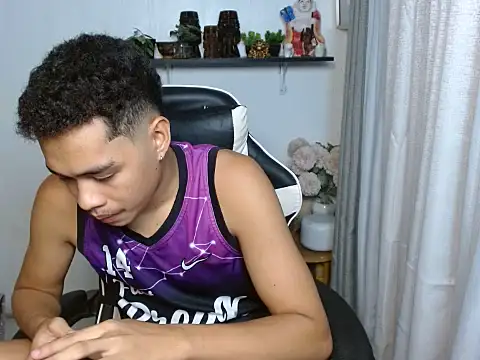 عرض كام curlyasian_njxx