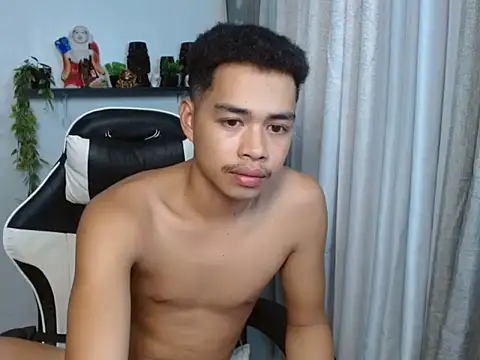 curlyasian_njxx Pertunjukan Webcam