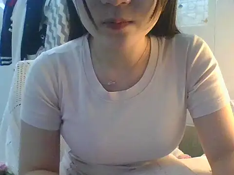 Linzlyのライブチャットルーム