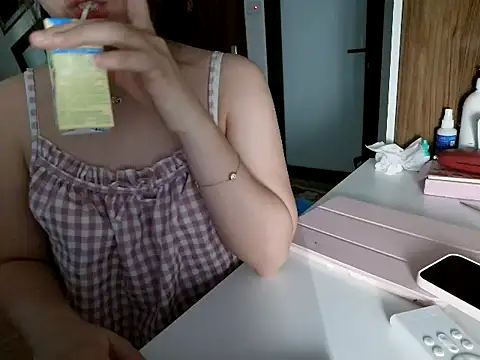 Linzly 라이브 XXX 채팅