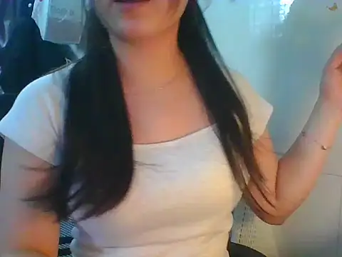 חדר צ'אט בשידור חי של Linzly