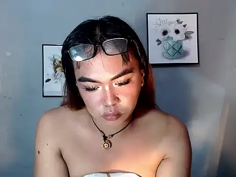 Asianblk_barbiedoll 在線直播表演