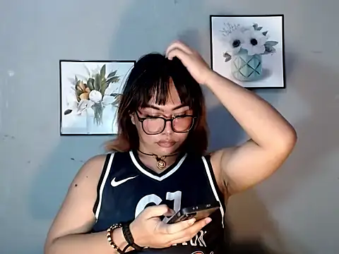 Asianblk_barbiedoll Adlı Modelin Web Kamerası Şovu