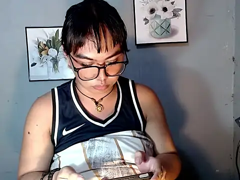 Asianblk_barbiedoll webcam show