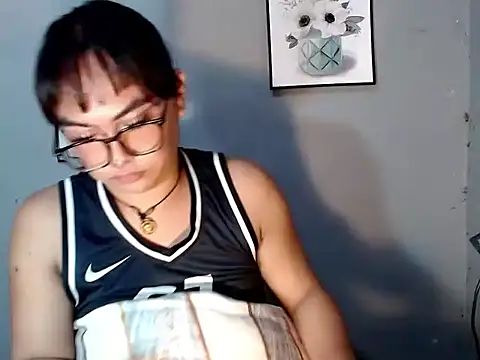 Asianblk_barbiedoll webkamerás műsora