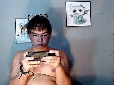 Asianblk_barbiedoll Show Webcam