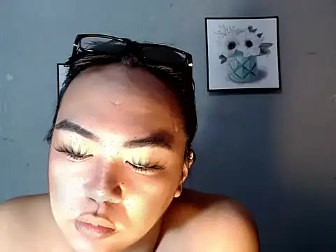 Asianblk_barbiedoll Шоу с уебкамера