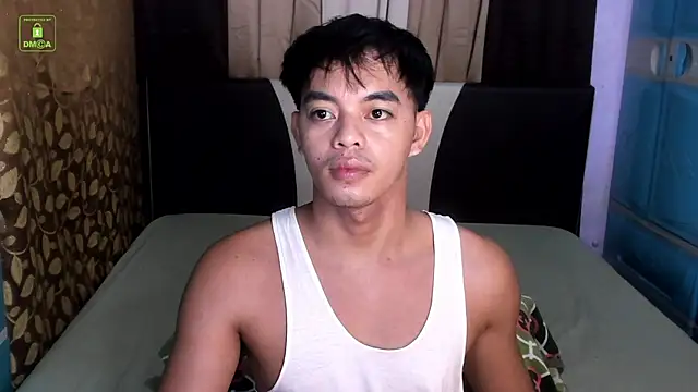 הופעת וובקאם של Crazyasiancum1