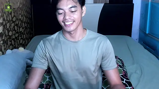 Crazyasiancum1's Webcam Show