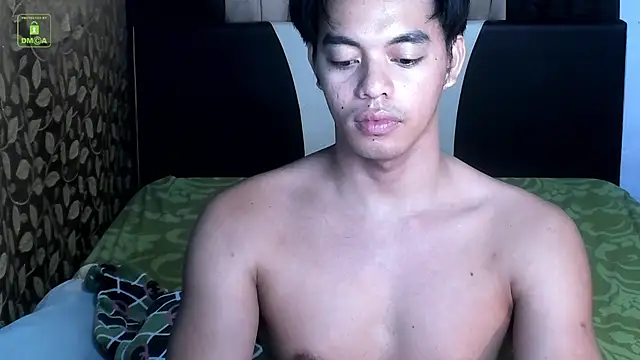 Crazyasiancum1 webcam show