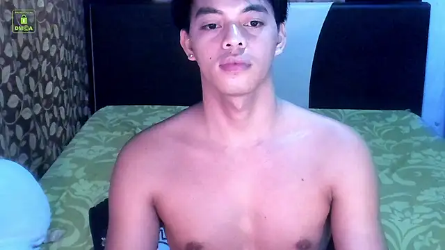 Crazyasiancum1のウェブカメラショー