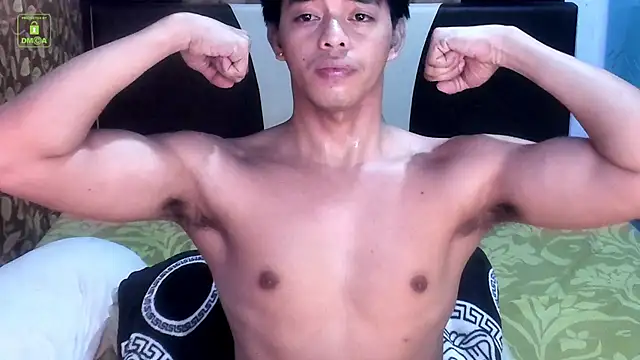 Crazyasiancum1のウェブカメラショー