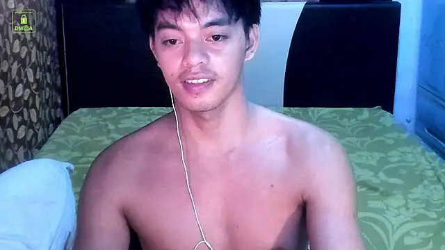Crazyasiancum1 Show Webcam
